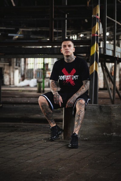 Conflict East - T-Shirt